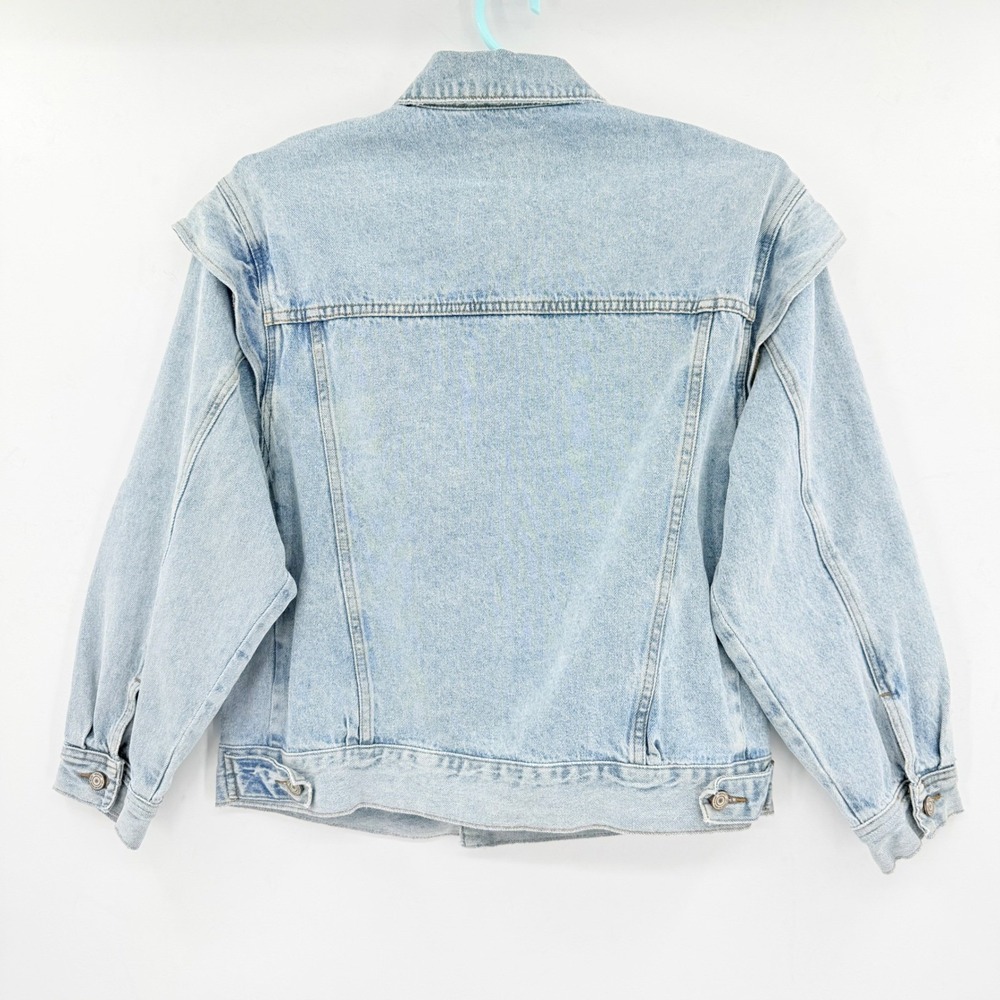 Vervet Women's Trendy Boyfriend Fit Blue Denim Jacket Sz M Ruffle Shoulder NWOT - Picture 3 of 11